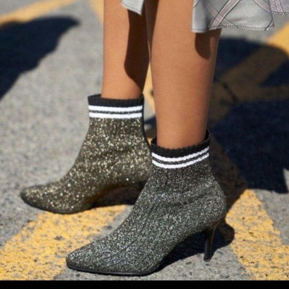 NEW Stuart Weitzman Waverly Sock Ankle Boots